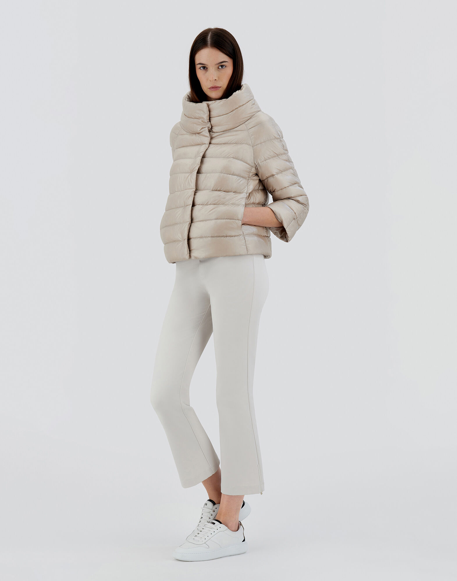 HERNO SOFIA ダウンジャケット　ケープ　シャンティ SOFIA in Chantilly for Women | Herno®