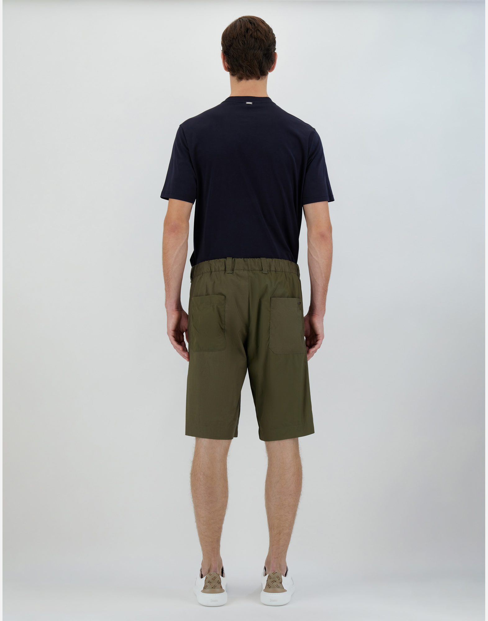Shop Herno Light Cotton Stretch ＆ Ultralight Crease パンツ In Light Military