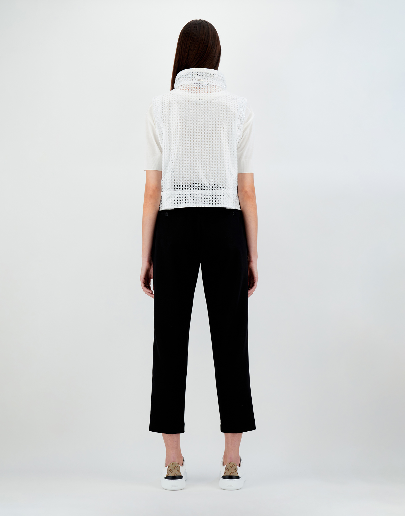 Shop Herno Coated Lace ＆ グログラン ノースリーブジャケット In White